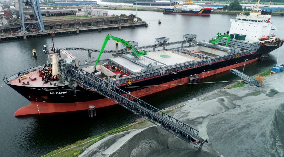OE_greenmarine's tweet photo. CSL unveils hybrid self-unloader for offshore projects in Europe
https://t.co/w0MgXAFTqU

#maritime #offshore #hybrid #selfunloader #decarbonization https://t.co/juQCVXrFvw