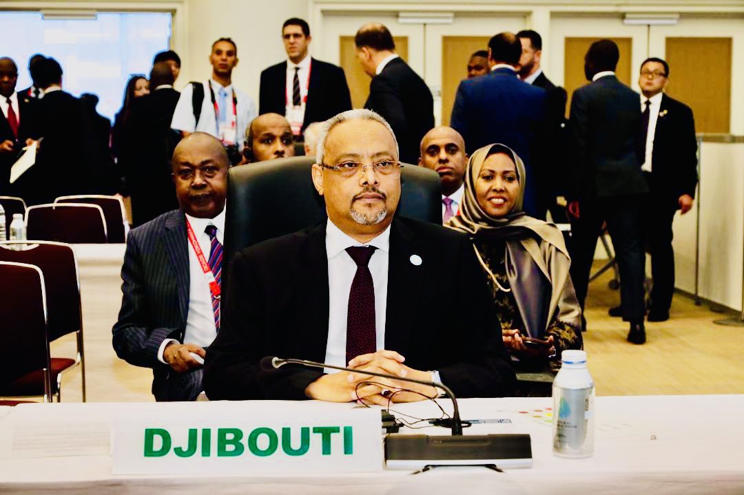 MAECIDJIBOUTI's tweet image. Le Ministre des Affaires Étrangères et de la Coopération Internationale S.E Abdoulkader Houssein Omar a représenté le Président de la République S.E Monsieur Ismail Omar Guelleh au Sommet de la TICAD 9 à Yokohama.
Les discussions lors de ce Sommet ont porté sur des thèmes clés…