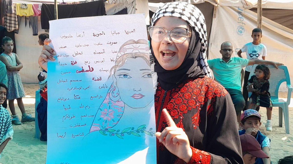 بألوان الزيّ التراثي الفلسطيني، ورائحة الماضي العابقة في تفاصيل الحاضر، احتضنت المساحة التعليمية "كرامة وأمان" التابعة لجمعية الثقافة والفكر الحر فعالية "صوت تراثنا", كمسك ختام لعام دراسي زاخر بالإبداع ، جسّد فيه الأطفال نتاج رحلتهم التعليمية والإبداعية.