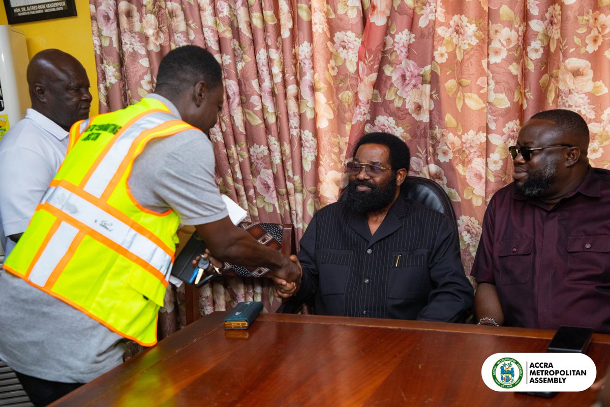 Mayor of Accra commiserates with Hon. Okoe Vanderpuije on mother’s passing

ama.gov.gh/news-details.p…