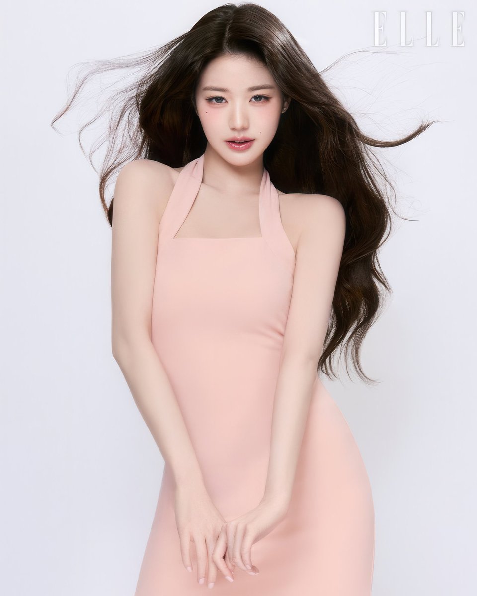 wonyoungpics's tweet photo. Wonyoung for ELLE Korea https://t.co/q83bFYhBgU