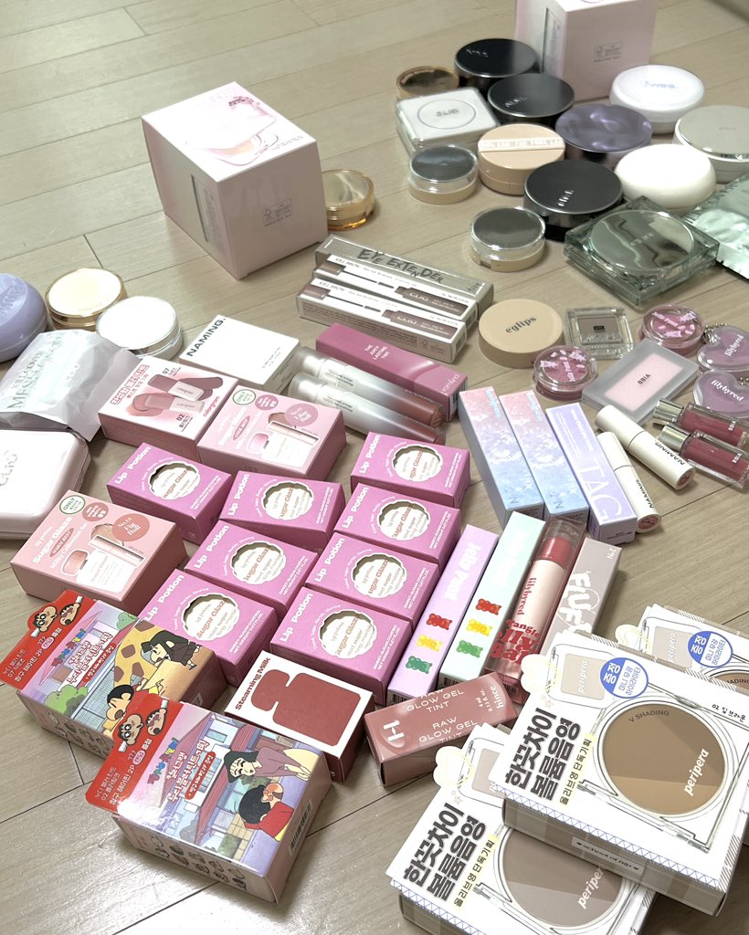 cloud__luvxx's tweet photo. #RT이벤트

다시 돌아온 나눔•••

그 사이에 겹치는 화장품이 늘어나서
오랜만에 이벤트 열어보아요 =͟͟͞͞˳꙳॰｡ཻ˚ 

번거로우시겠지만 베이스 컬러 때문에
하단 타래 원하시는 홋수에 마음 눌러주세요!

☁️ #RT + #follow + 타래에 원하는 홋수 마음

4분 뽑을 예정 /제품들은 미사용 or 1회 손등 발색 + 유통기한은 최소 1년 이상••