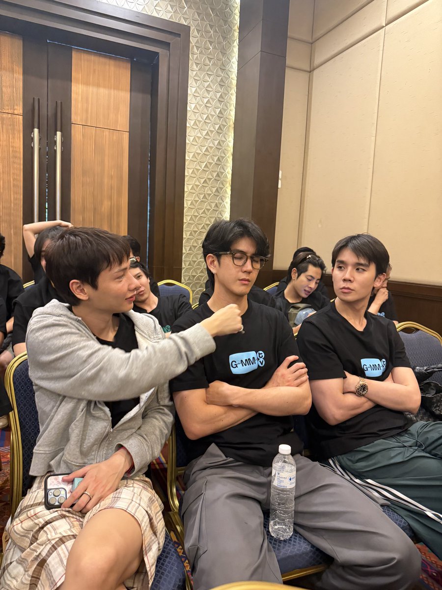 Itsjuzm3's tweet photo. Sea fell asleep AGAIN! He really can sleep anywhere. I can’t with him 😭😭😭😭😭😭😭😭😭😭😭😭😭😭😭😭😭😭😭😭😭😭😭

JIMMYSEA OUTING2025
#GMMTVOuting2025 https://t.co/8RLdBOZUVf