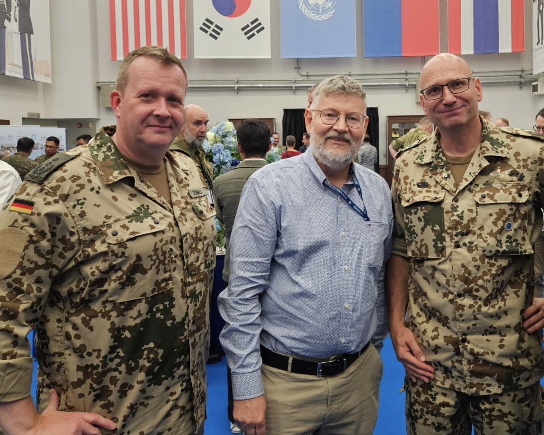 GermanyinKorea's tweet photo. Joining forces with strong partners. After becoming a full @UN_Command member, 🇩🇪 for the first time participated in #UlchiFreedomShield 2025 with our Chargé Jörn Beissert, our designated Defense Attaché and 🇩🇪‘s first permanent Staff Officer at #UNC HQ. https://t.co/Mh3n6ZqOwV