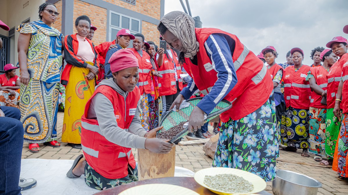 Hingakawa Cooperative, Gakenke
 Governance, innovation, and sisterhood in action! We Witnessed how women led leadership is transforming coffee farming and uplifting the entire community.
#BeansBeyondBorders #WomenInCoffee #SGRImpact#CoCreateCoffee