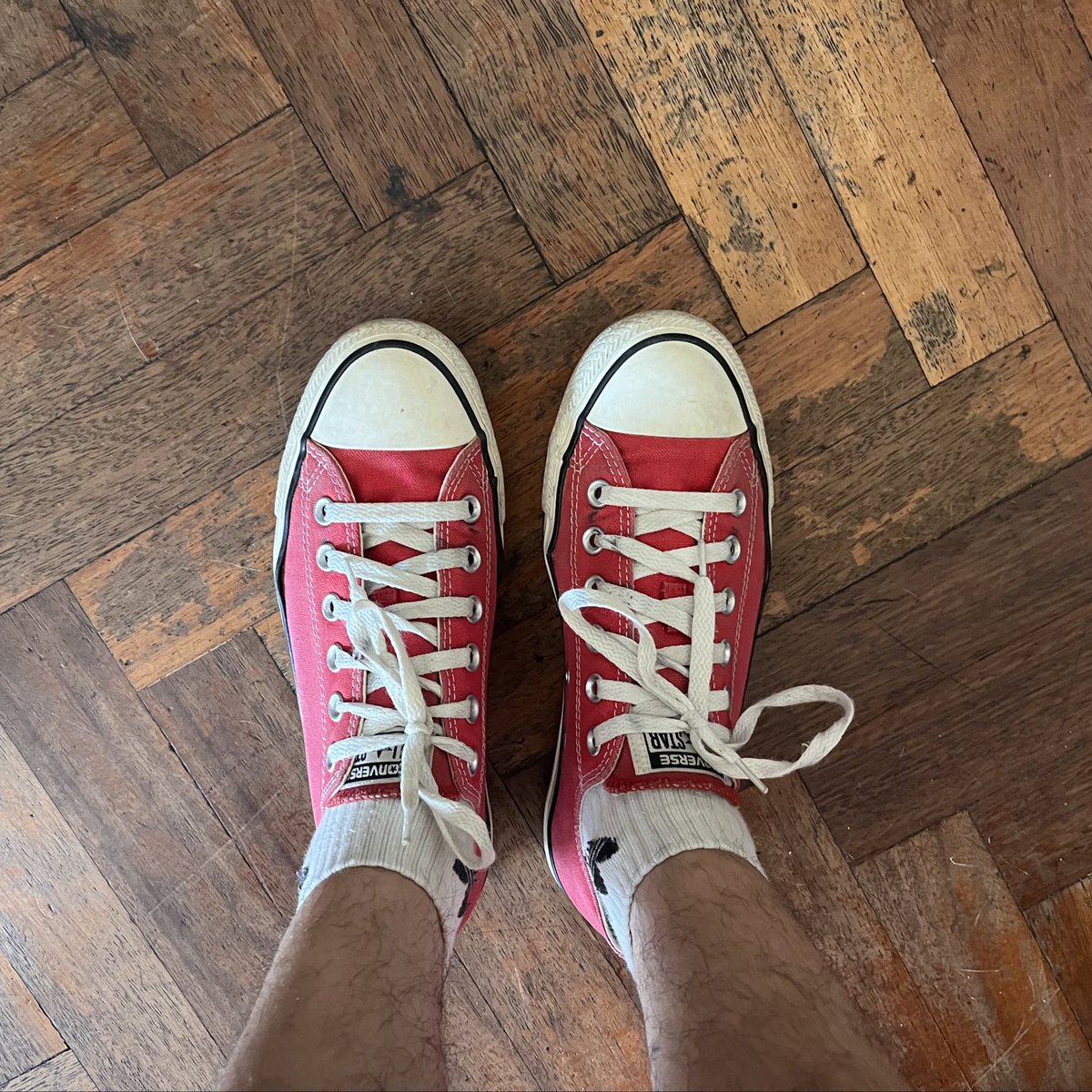 MY CONVERSE ARE HERE !  give me suggestions on how to decorate them thank u