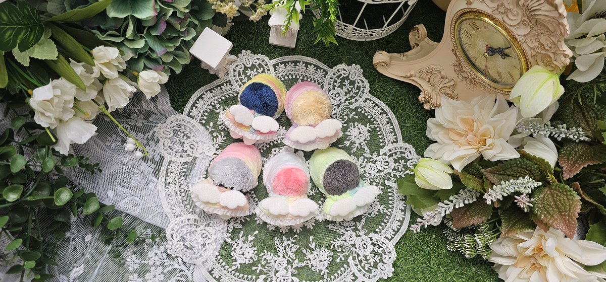 🍈통판, 선판매 일정안내🍈

매지컬봉봉 통판은 8/30일을 예정으로 두고 있어요(ღˇ◡ˇ*)🪽 파스텔톤 6컬러가 추가되어 총 11종으로 출시될 예정입니다!

사진상의 다섯 컬러는 땡글빵글에서 소량 선판매 될 예정이며, 일정은 입고안내 올리시는대로 게시글 인용해오겠습니다! 감사합니다🫶🏻