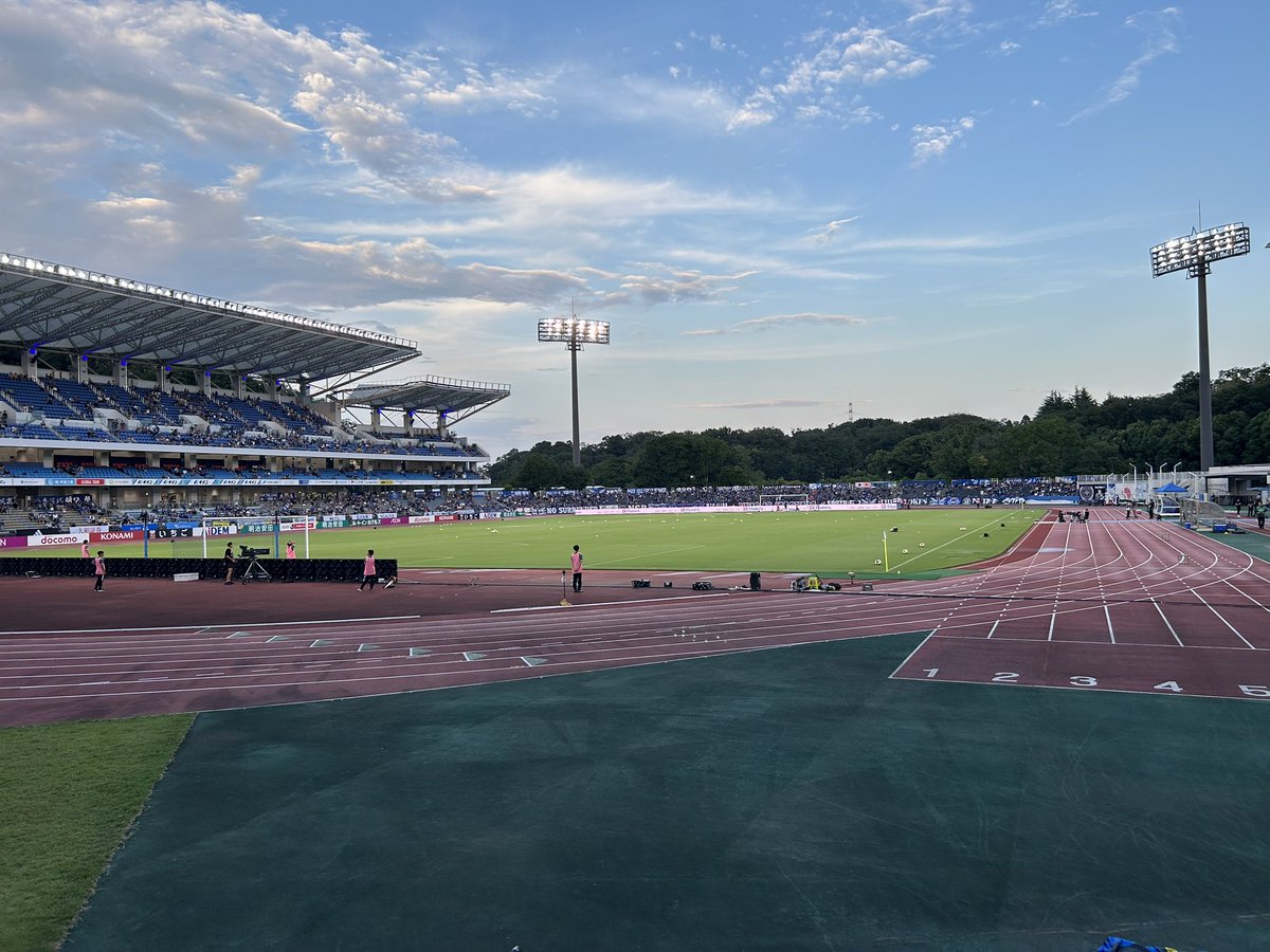 Dinosaur0232's tweet photo. 天空の城に来ました https://t.co/I1GcZVgRYC