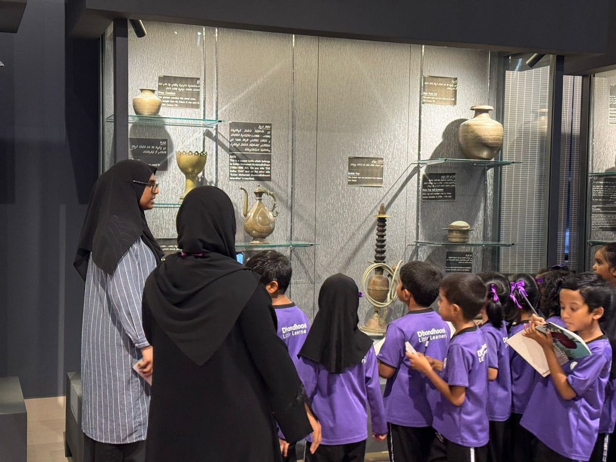 National Centre for Cultural Heritage (@heritagemv) on Twitter photo ދޮންދޫނި ލިޓްލް ލާރނާރސް ޕްރީސްކޫލްގެ އެލް.ކޭ.ޖީ އަދި ޔޫ.ކޭ.ޖީގެ ދަރިވަރުން ޤައުމީ ދާރުލްއާސާރަށް މިދެދުވަހު ކުރި ޒިޔާރަތުގެ ތެރެއިން
<a href="/NatMuseumMV/">Maldives National Museum</a>
<a href="/MoDLCH/">Ministry of Dhivehi Language, Culture and Heritage</a>
<a href="/DLL_Preschool/">Dhondhooni Little Learners Prechool</a> ދޮންދޫނި ލިޓްލް ލާރނާރސް ޕްރީސްކޫލްގެ އެލް.ކޭ.ޖީ އަދި ޔޫ.ކޭ.ޖީގެ ދަރިވަރުން ޤައުމީ ދާރުލްއާސާރަށް މިދެދުވަހު ކުރި ޒިޔާރަތުގެ ތެރެއިން
<a href="/NatMuseumMV/">Maldives National Museum</a>
<a href="/MoDLCH/">Ministry of Dhivehi Language, Culture and Heritage</a>
<a href="/DLL_Preschool/">Dhondhooni Little Learners Prechool</a>