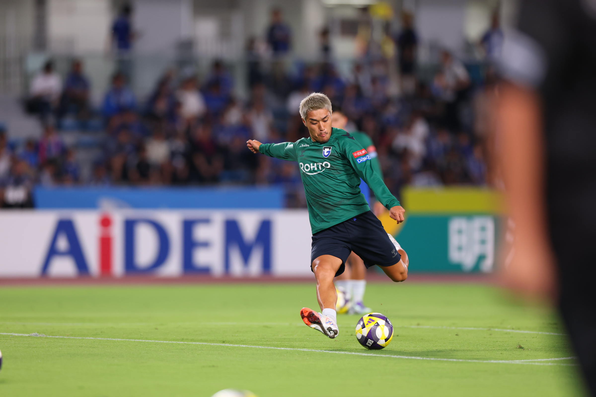 早い物勝ち 激レア 非売品 ガンバ大阪 練習着 サッカーウェア M-L 10番 早い物勝ち 激レア 非売品 ガンバ大阪 練習着 サッカーウェア