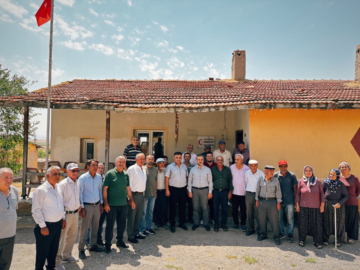 📍Hacıbektaş Karaburç Köyü

Ziyaretimize Karaburç köyümüzle devam ettik. Hemşehrilerimizi ziyaret ederek gönül bağımızı pekiştirdik, taleplerini dinleyip notlarımızı aldık. 

Misafirperverlikleri için muhtarımız Celal Karadağ’a teşekkür ediyoruz.