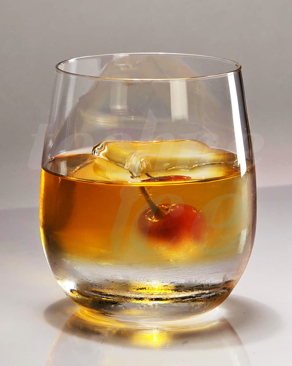 TechneIce's tweet image. We have, here, some #midweekmayhem with these fabulous #icecubes for any #specialoccasion, can&apos;t you just taste the cherry.....
#TechneIce #frozeninice #drinks #party #summervibes