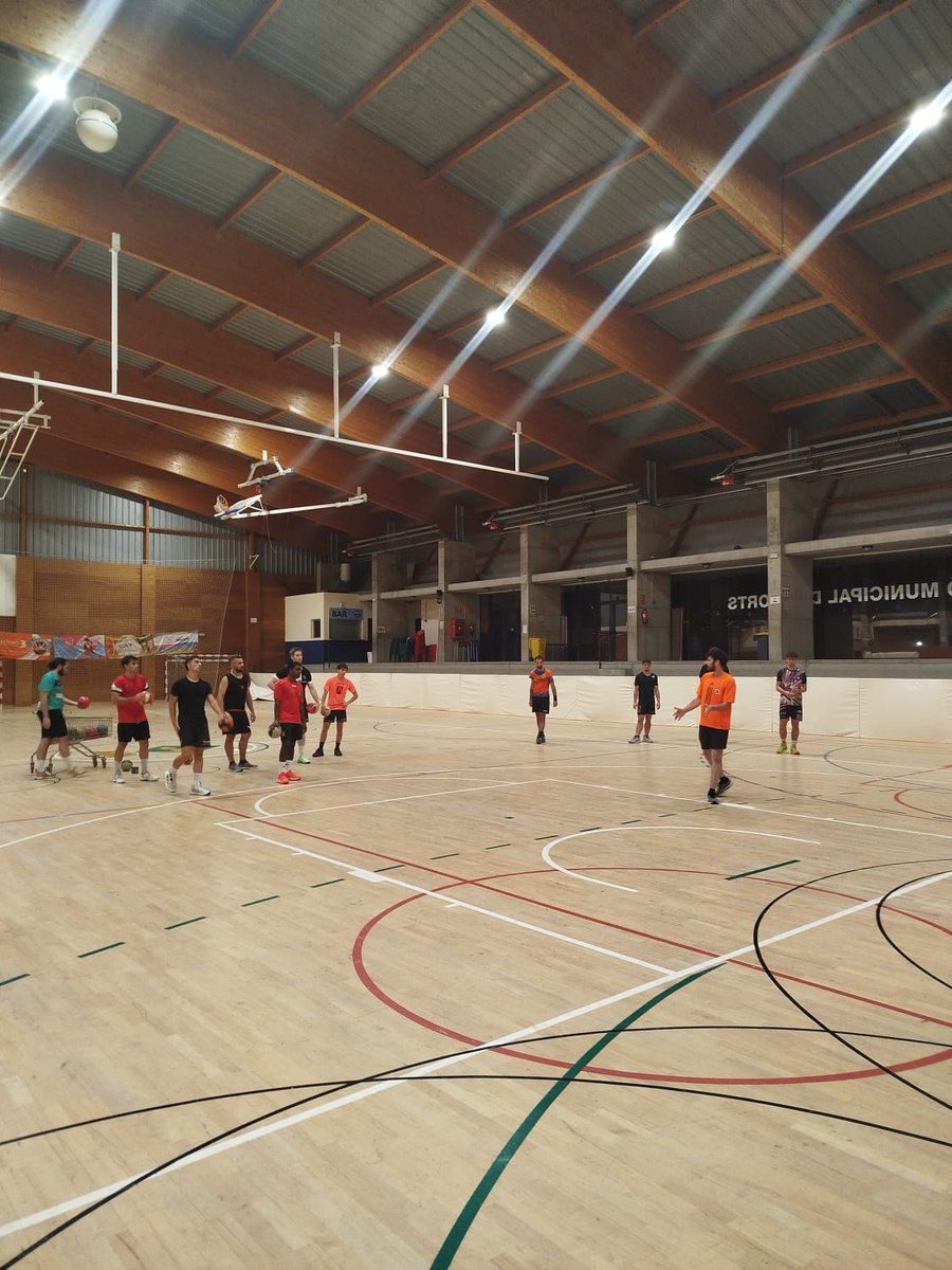 Primers entrenaments del Sènior! 
Temporada 25/26 💪💛