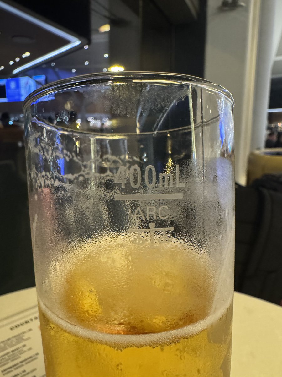 CryptoGuv1's tweet photo. @Peroni_Global need to grow up charging $19 AUD for a 400ml beer at @SydneyAirport . That’s bloody 2,851 $XCHNG 😭😭 #Jokers #Shrinkflation #Sydney https://t.co/Wmdfcw03hf