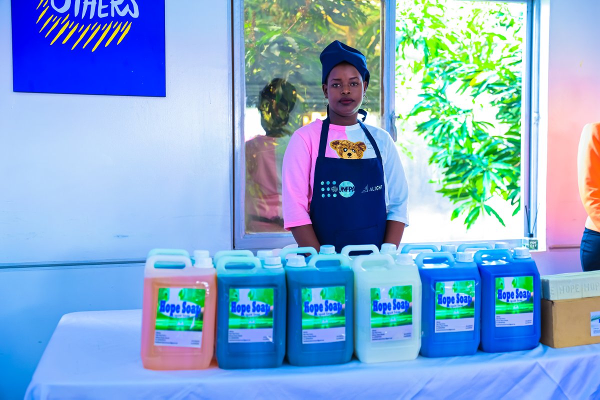 UNFPARwanda's tweet image. On #WorldHumanitarianDay2025, UNFPA🇷🇼 joined @AlightRwanda  &amp;amp; partners to honor the resilience, creativity &amp;amp; impact of humanitarian workers. 

#DoMoreWithLess.