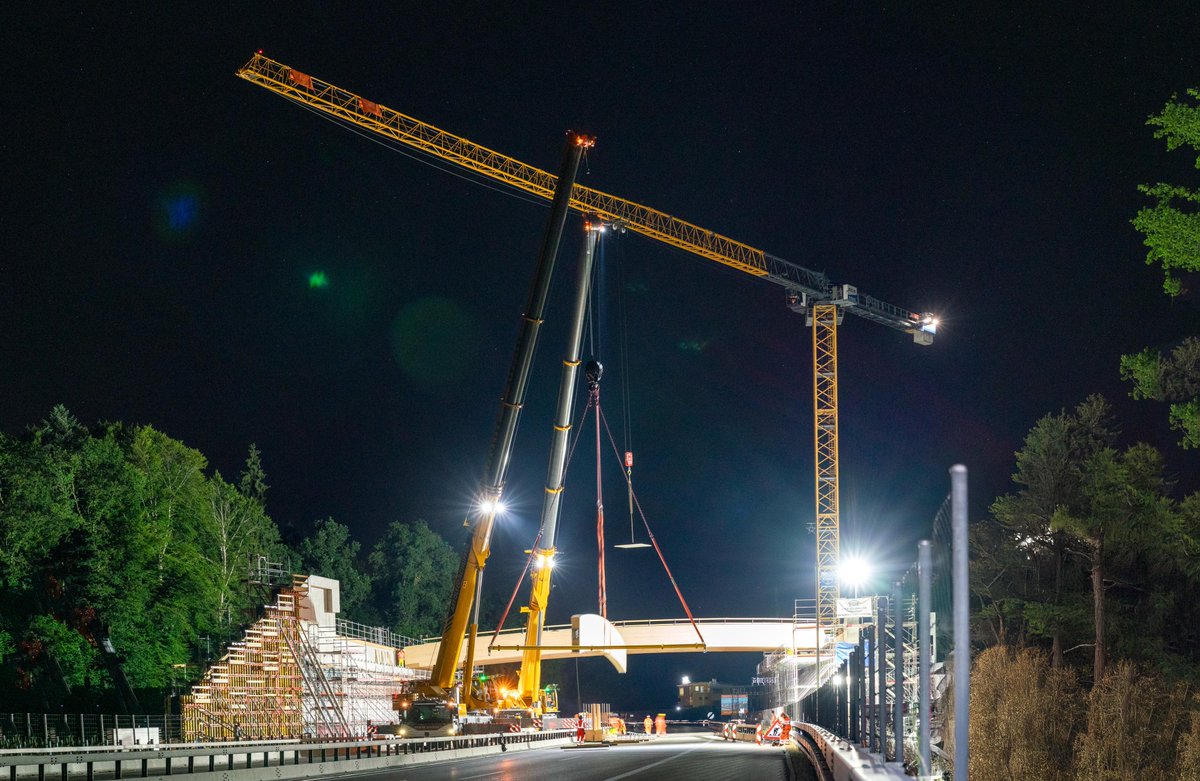 Affolter installs crossing bridge in a night-time operations

bit.ly/4mjzEad
 
#heavylift #projectcargo #projectlogistics #projectforwarding #logistics