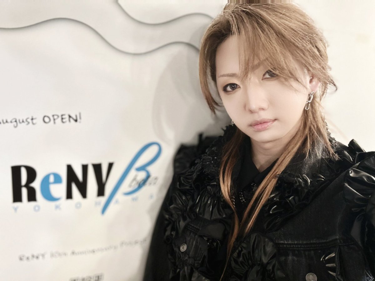 RAZOR　IZA 直筆サイン入りアーティスト写真 RAZOR official on X: 