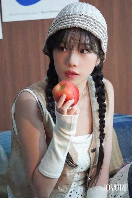 MIJO2207's tweet photo. かわいい～👧👧
#조유리  #チョユリ  #JOYURI https://t.co/uRm0r61H4c