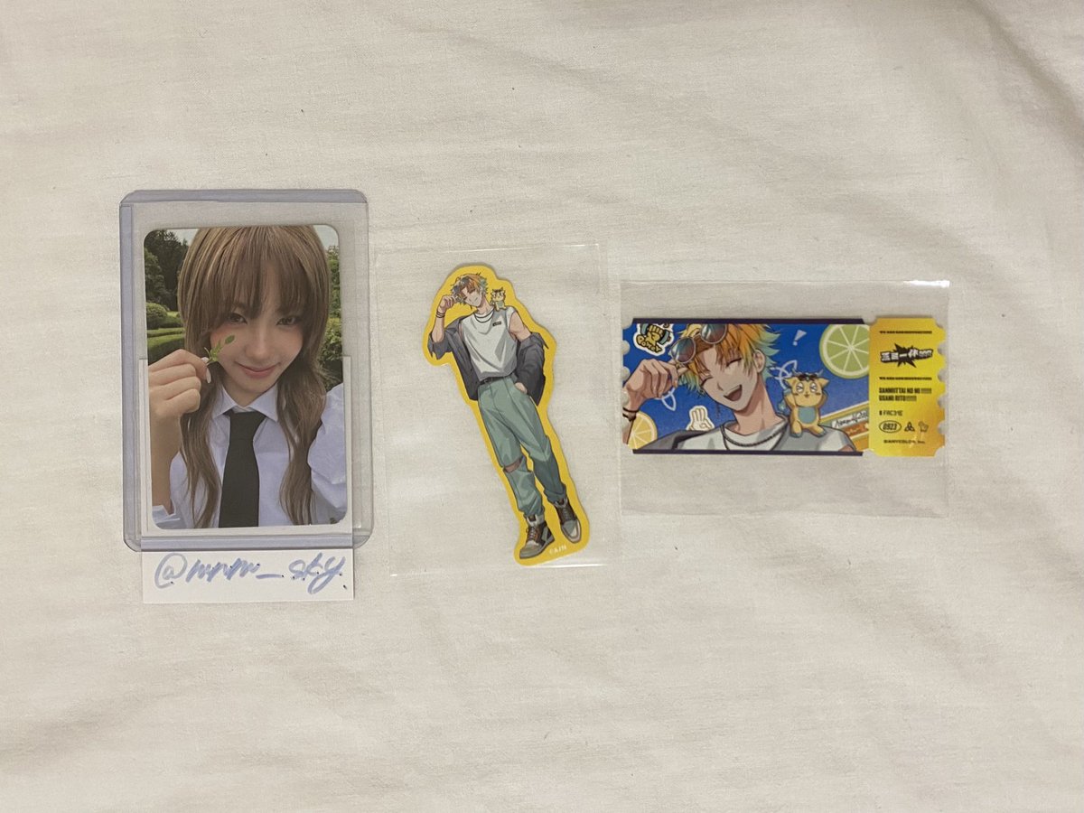mnm___sky's tweet photo. にじさんじ　三ミ一体　ステッカー　交換

譲：画像①

求：画像② ♡

郵送交換📮
気軽にお声掛けください!! https://t.co/NtgLe9fODz
