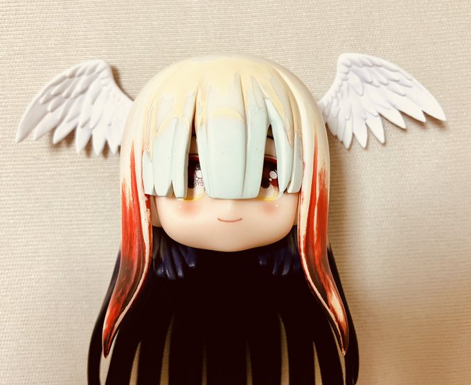 プライズフィギュアから翼を拝借したところ、サイズ感があまりにも完璧すぎて唸っちゃった…! 