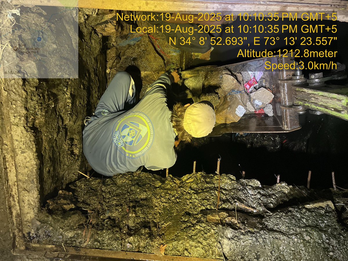 LGKPGovt's tweet photo. On CM Ali Amin Gandapur & LG Minister Arshad Ayub’s instructions, WSSC Swat & Abbottabad launched night ops to clear flood damages & waste. Teams are working round the clock to ensure safety & restore normalcy #floodreliefpk #KPGovt #WSSC #localgovtkp #FloodsInPakistan #lgerdd https://t.co/pPf0nocO8g