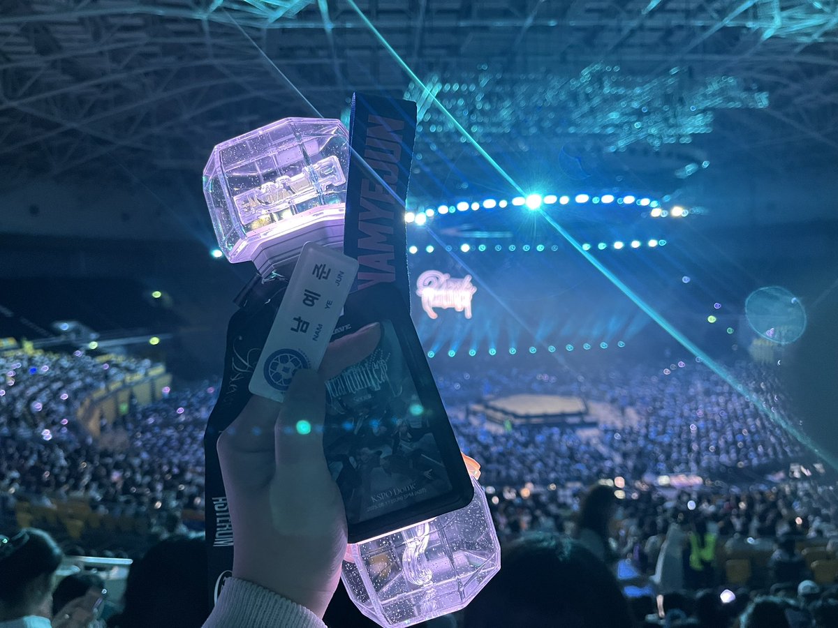 manggo_plli's tweet photo. 이번에두 콘서트 다녀왓다죠,,😍
고척도 기다려라 https://t.co/fpAv0QLSux