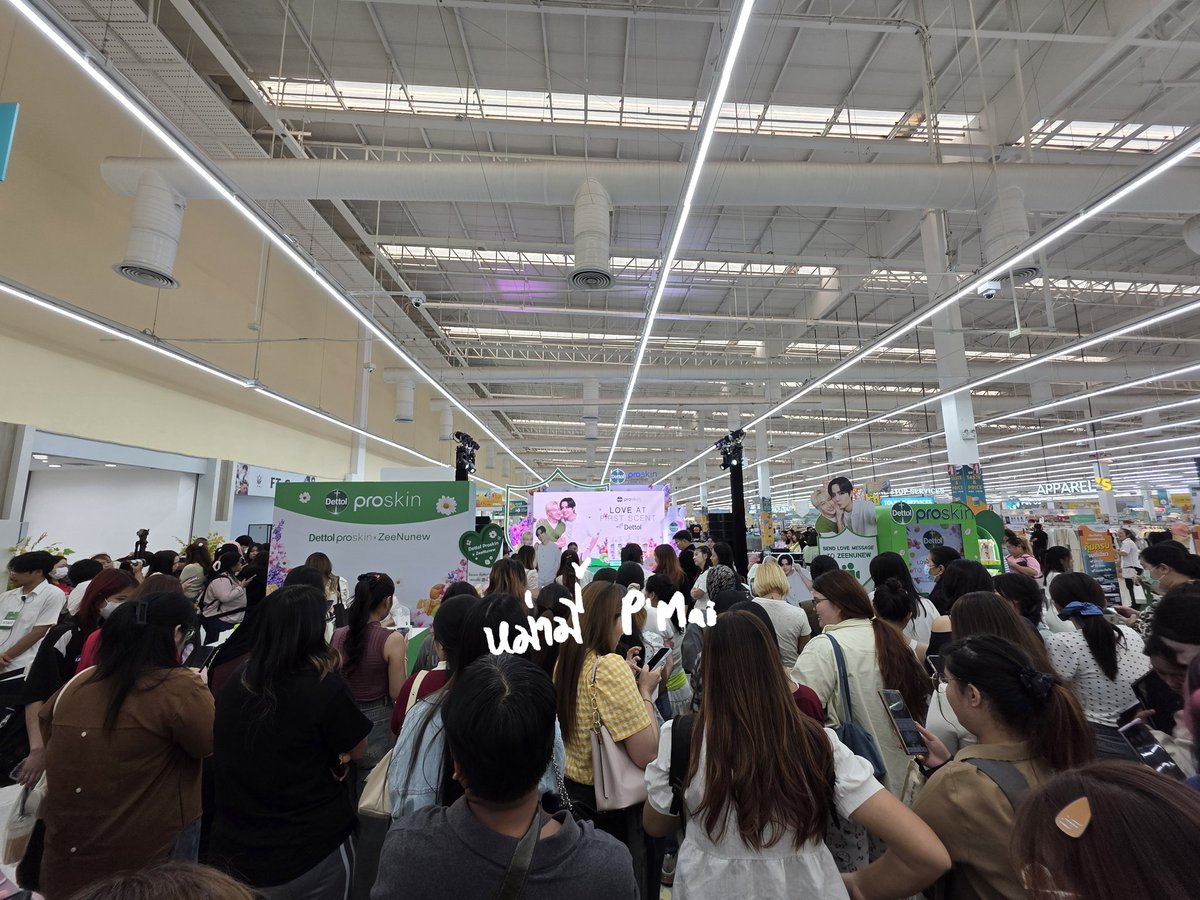 แฟน ๆ มาหาพึกนู่เยอะเลยน้าาา 
<a href="/zee_pruk/">Z</a> <a href="/CwrNew/">NuNew</a>

ZNN Dettol Proskin
#DettolProskinXZeeNunew 
#ZeeNuNew #ZeePruk #NuNew