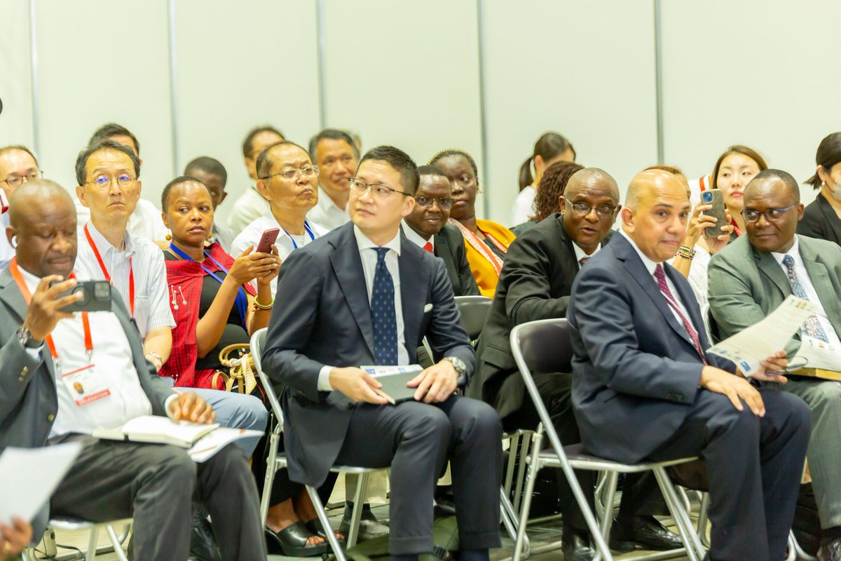 📍Yokohama,Japan
It was a great honour  to  represent the Government of Kenya for the  Digital Public Infrastructure (DPI) and Regional Command and Control Centres TICAD 9 side event in Yokohama, Japan. 
This timely initiative addresses  the urgent need for more coordinated,
