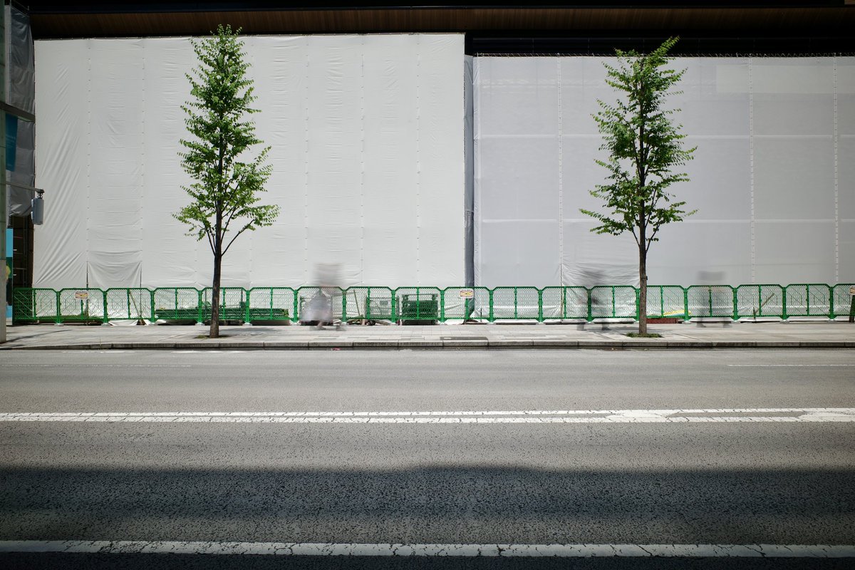 art_fan_tokyo's tweet photo. 同じ屋号の店がすでに真向かいにあるが。
ということは移転するのか。
#gr3 #shootgr_tokyo #shootgr_japan #shootgr_ginza #銀座点々 #photo_jpn #photo_tokyo #銀座 #atget #アジェ #アッジェ #jeaneugeneatget #ginza #photo_ginza #grsnaps #毎スナ https://t.co/K92sdkd1VI