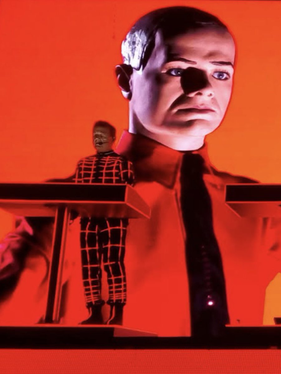 Computerliebe82's tweet image. Alles Gute zum Geburtstag, Ralf Hütter!

79歳✨お誕生日おめでとうございます✨
素敵な一年になりますように✨
Ralfずーっと大好き🤖❤️🇩🇪

#kraftwerk #ralfhütter 🎂