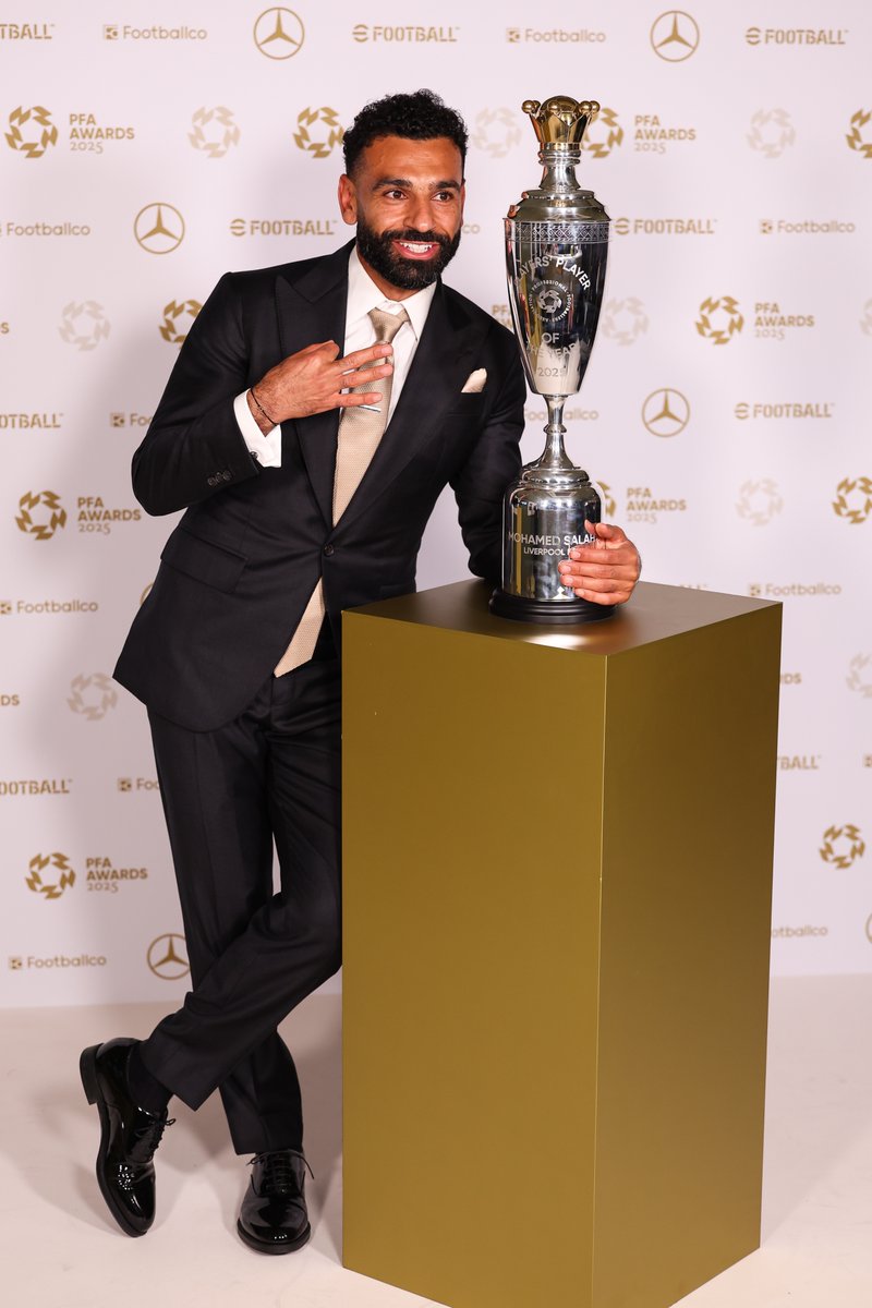 Thinking about last night 🏆🏆🏆 #PFAawards