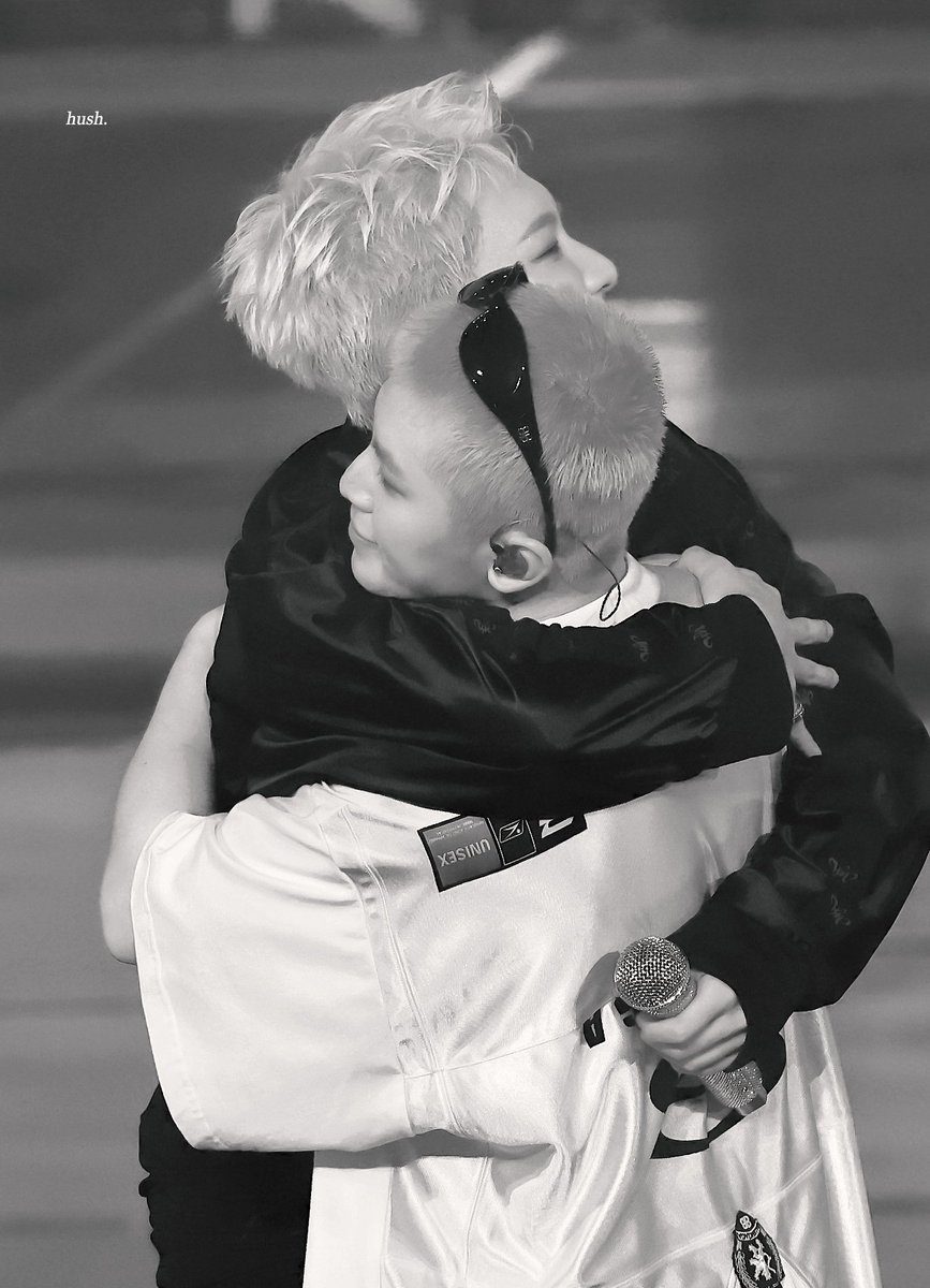 this photo is so dear to me......:(
