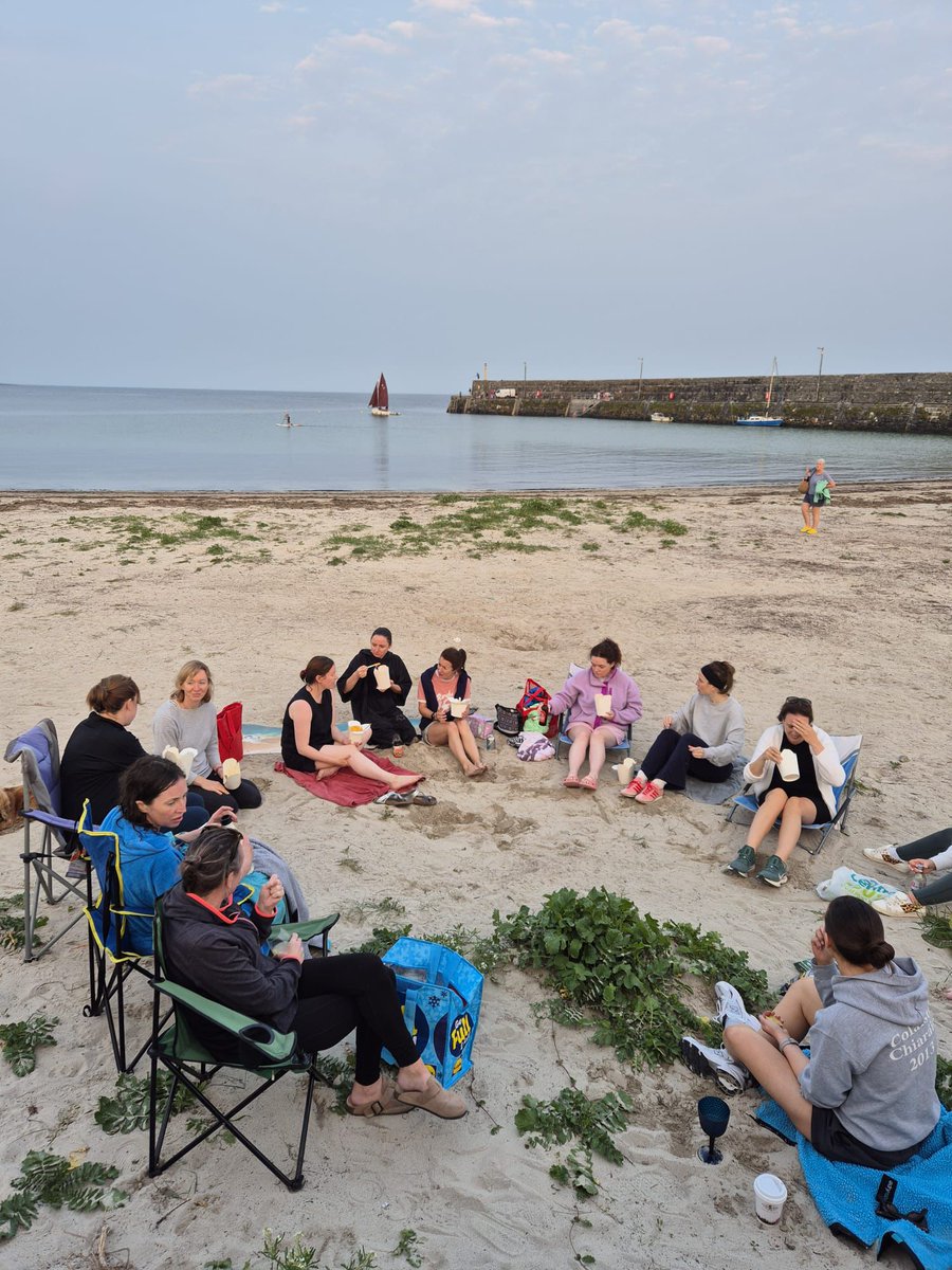 LadiesFootball's tweet photo. Post-training wind-down for An Spidéal Gaelic4Mothers&Others! 🌊
What a setting at An Spidéal pier! 🙌
@CLG_AnSpideal @GalwayLgfa @ConnachtLGFA
#MyReasonWhy #G4MO #SportsDirectIreland https://t.co/LjCCj9rFcU