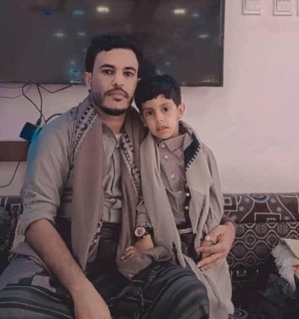 الحرية للبطل #احمد_قردع_بن_سريع
نطالب بالافراج عنه لانه تم حبسه بناء على بلاغ اخونجي ارهابي دون وجه حق.