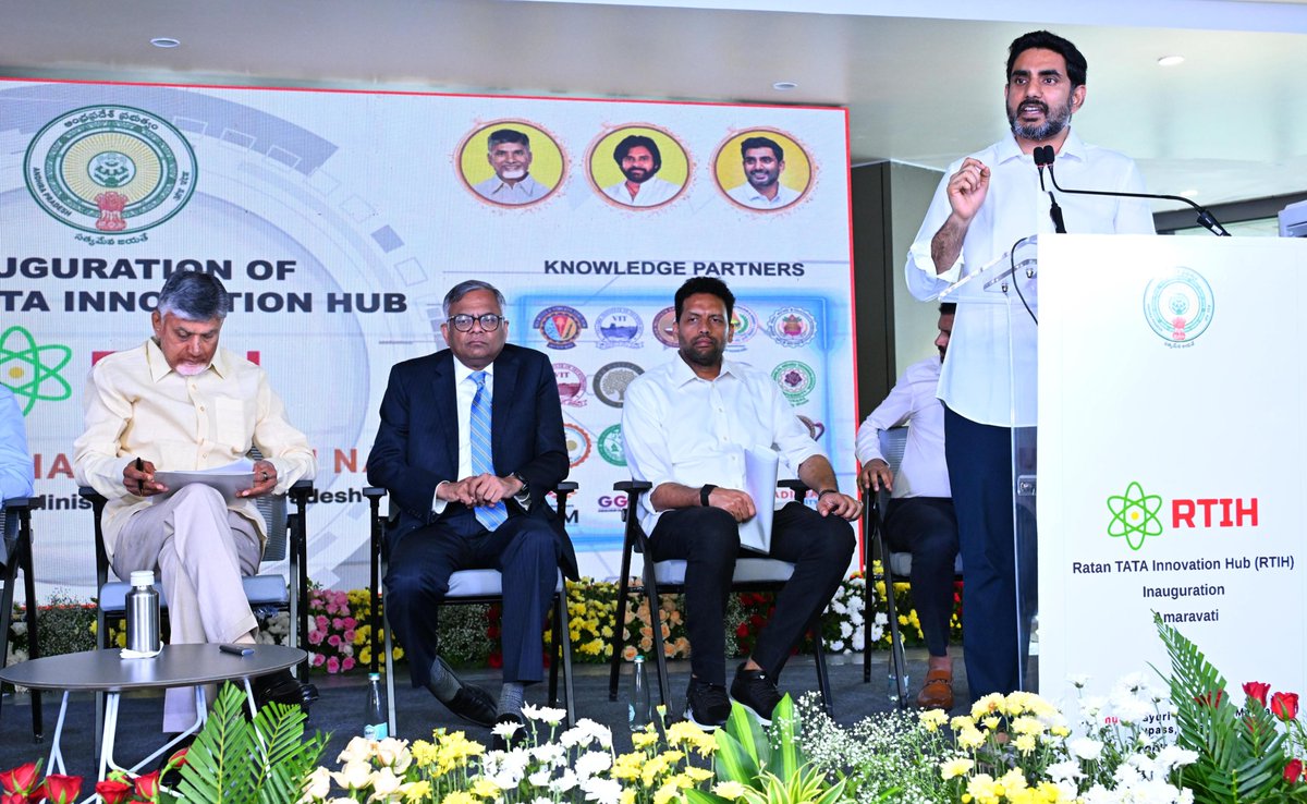 naralokesh's tweet photo. #RatanTataInnovationHub 
మంగళగిరిలోని మయూరి టెక్ పార్క్ ప్రాంగణంలో నూతనంగా నిర్మించిన రతన్ టాటా ఇన్నోవేషన్ హబ్ ప్రారంభోత్సవంలో పాల్గొన్నాను. ఈ సందర్భంగా నిర్వహించిన సభలో ప్రసంగించాను. ఇన్నొవేషన్ వ్యాలీ ఆఫ్ ఇండియాగా ఏపీని తీర్చిదిద్దేందుకు దిగ్గజ పారిశ్రామికవేత్తలు, విద్యావేత్తలతో కలసి పనిచేసేందుకు సిద్ధంగా ఉన్నామని చెప్పాను. ఆవిష్కరణలకు వనరులు అడ్డంకి కాదని, వినూత్నమైన ఆలోచనలే ముఖ్యమని, ప్రతి యువకుడు విద్యార్థి దశ నుంచే మెరుపులాంటి ఆలోచనలతో ఆవిష్కరణలపై దృష్టి పెట్టాలని కోరాను. ప్రతి ఇంటికి ఒక పారిశ్రామికవేత్త ఉండాలన్నది సీఎం @ncbn గారి ఆశయం. సవాళ్లను అవకాశాలుగా మార్చుకొని ముందుకు సాగుదాం. ఆవిష్కర్తలకు అన్నివిధాలా సహాయ, సహకారాలు అందిస్తామని తెలిపాను.
@TataCompanies