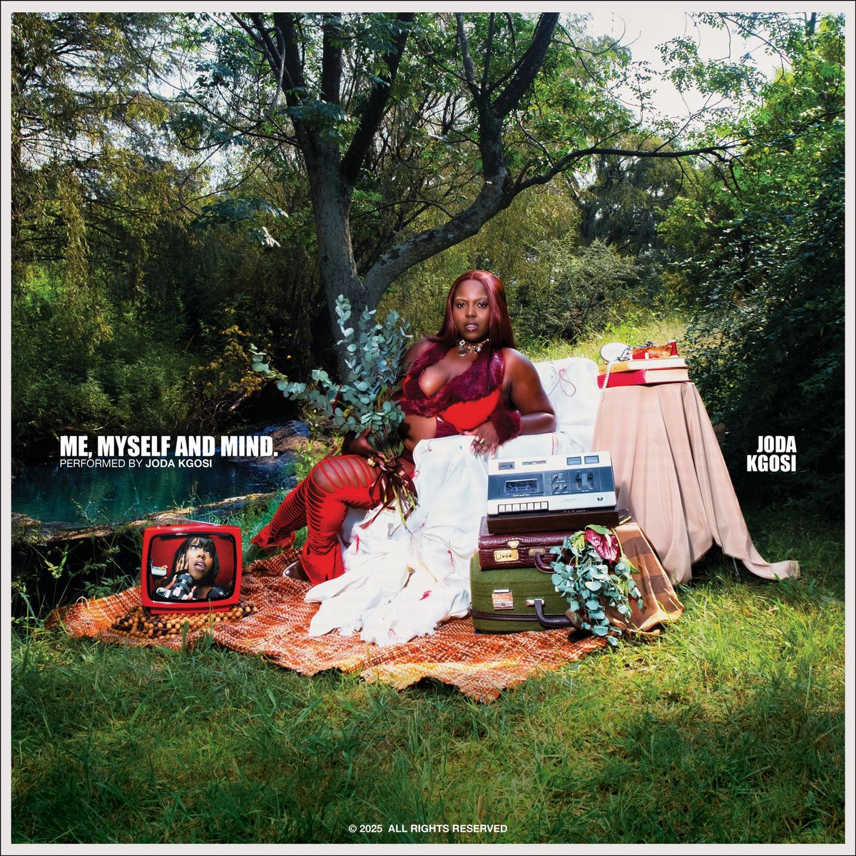 jodakgosi's tweet image. Presenting my album, "Me, Myself and Mind (**/09)🫣🧚🏾‍♀️ I have the heaviest hitters on production (MAKE SOME NOISE). You already know Here 4 You, which one do you think is next????⭐️🫧