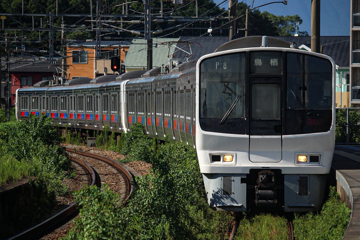 811系PM8編成+PM15編成
普通 鳥栖行き 原田駅にて
未更新同士の8両編成です！
未更新8連って結構珍しいんですね