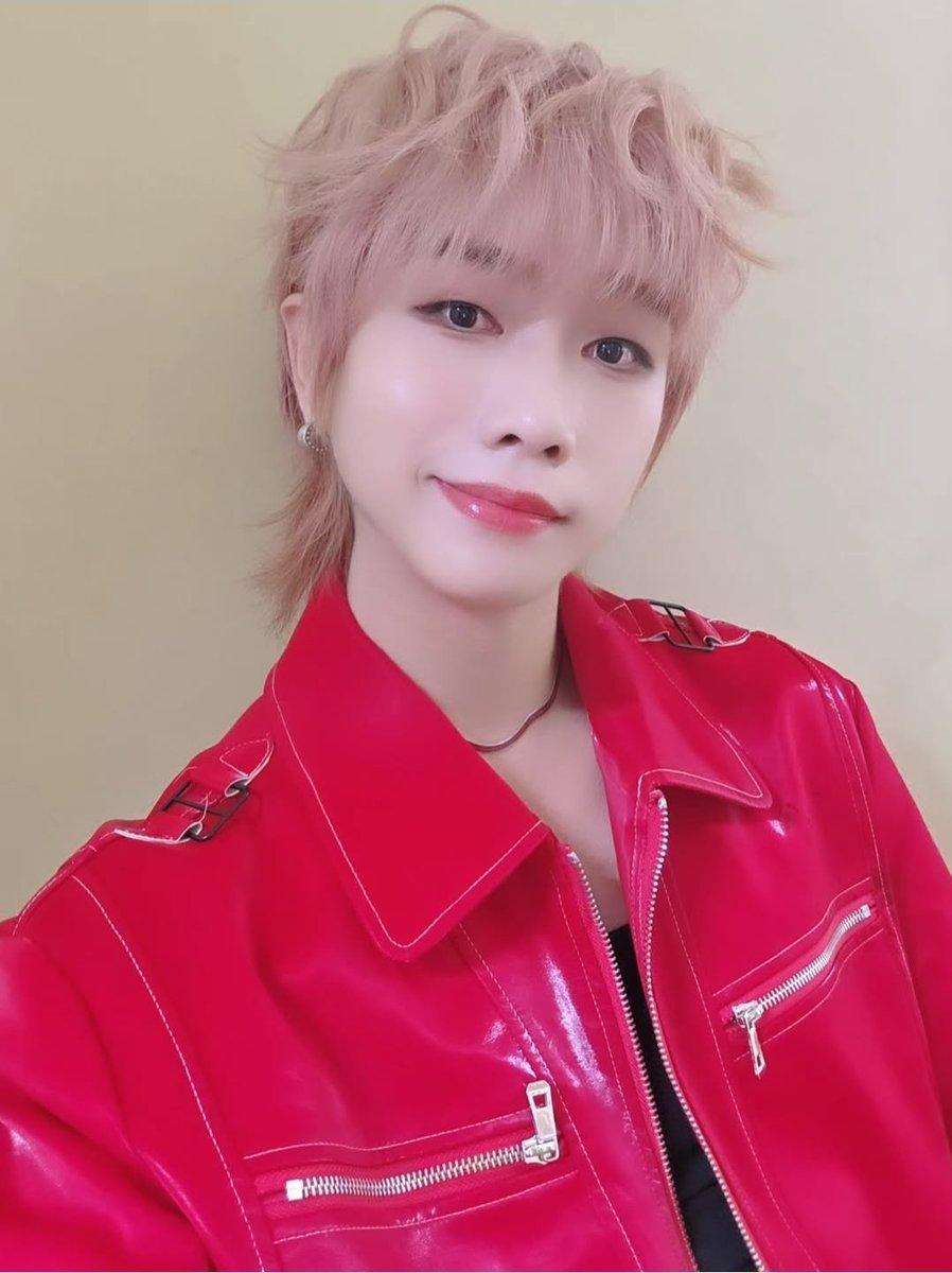 UpdateKBoys's tweet photo. Feliz aniversário para o Taeha (XENEX), que hoje completa 35 anos! 🎉

#HAPPYTAEHADAY
#TAEHA #태하 https://t.co/vETb4M9ebo