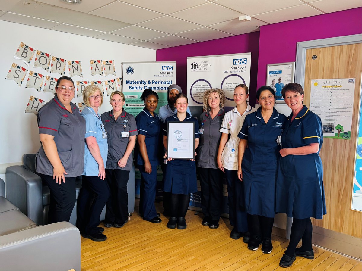 StockportNHS's tweet image. Congratulations to our maternity team who have been awarded by @UNICEF_uk  with a Certificate of Commitment for their #BabyFriendly Initiative. It reflects the team's ongoing dedication and commitment to increase #breastfeeding rates, expanding the heathy option for mothers.