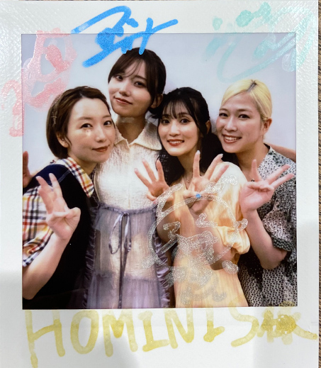 【#プレゼント🎁】

TVアニメ『帝乃三姉妹は案外、チョロい。』放送中✨

#日向未南、#天海由梨奈、#古賀葵、#青山吉能  のサイン入りチェキを1名様に❕

📱応募方法
1⃣
<a href="/HOMINIS_edit/">HOMINIS（ホミニス）</a>
 をフォロー

2⃣この投稿をリポスト🔁

⏰締切
9月3日(水)23時59分

インタビューはこちら 👉