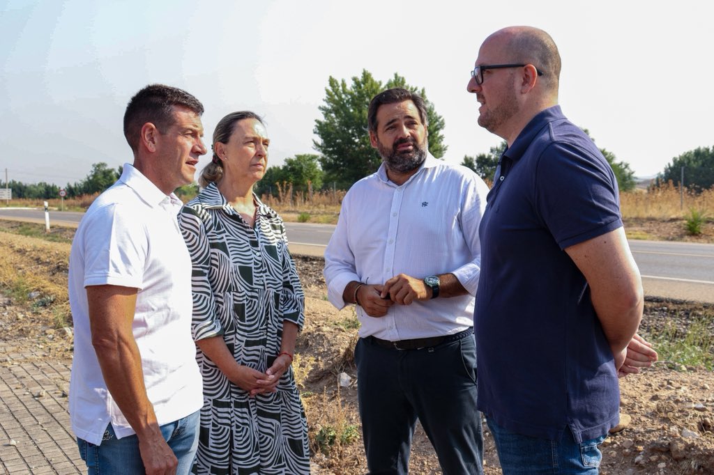 🚧🛣️ Page lleva 11 años engañando a los vecinos de #Guadalajara con promesas que no cumple y excusas para no realizar inversiones.

La CM-101 es una infraestructura vital para el desarrollo industrial y logístico de nuestro Corredor del Henares.

📢 Lo repito alto y claro: lo que