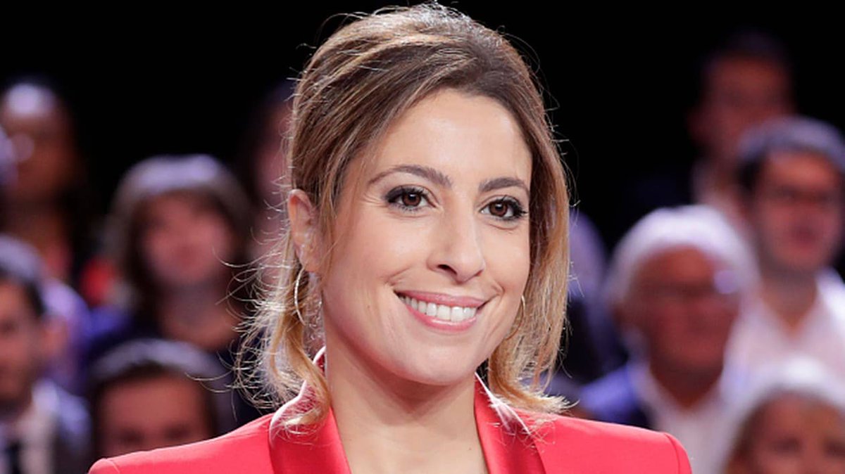 📢🔴 Est-il normal que Léa Salamé, fille d’un ministre d’une puissance étrangère (le Liban) et compagne d'un candidat putatif à l'Élysée, prenne les commandes du journal de 20h du service public français à partir du 25/08 ?

➡️ Le «privilège rouge» domine dans l'audiovisuel !