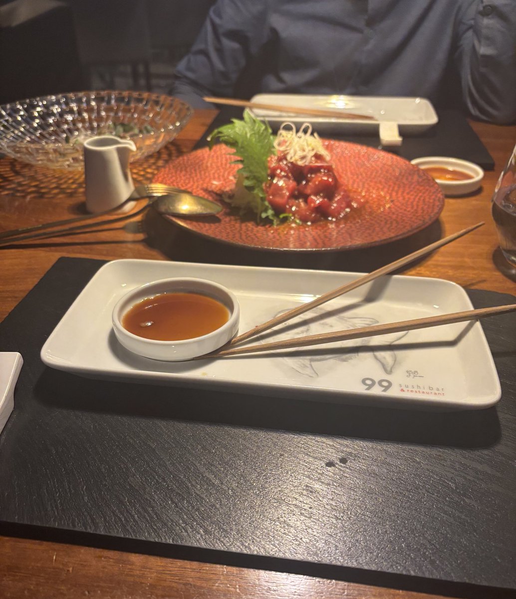 Not every day does life give you an encounter like this: endless laughter, magic in every gesture, and a connection that transcended any language. A fresh, unique night full of spark. Thank you, it was a true pleasure to meet you and share something so authentic… 再見, until we