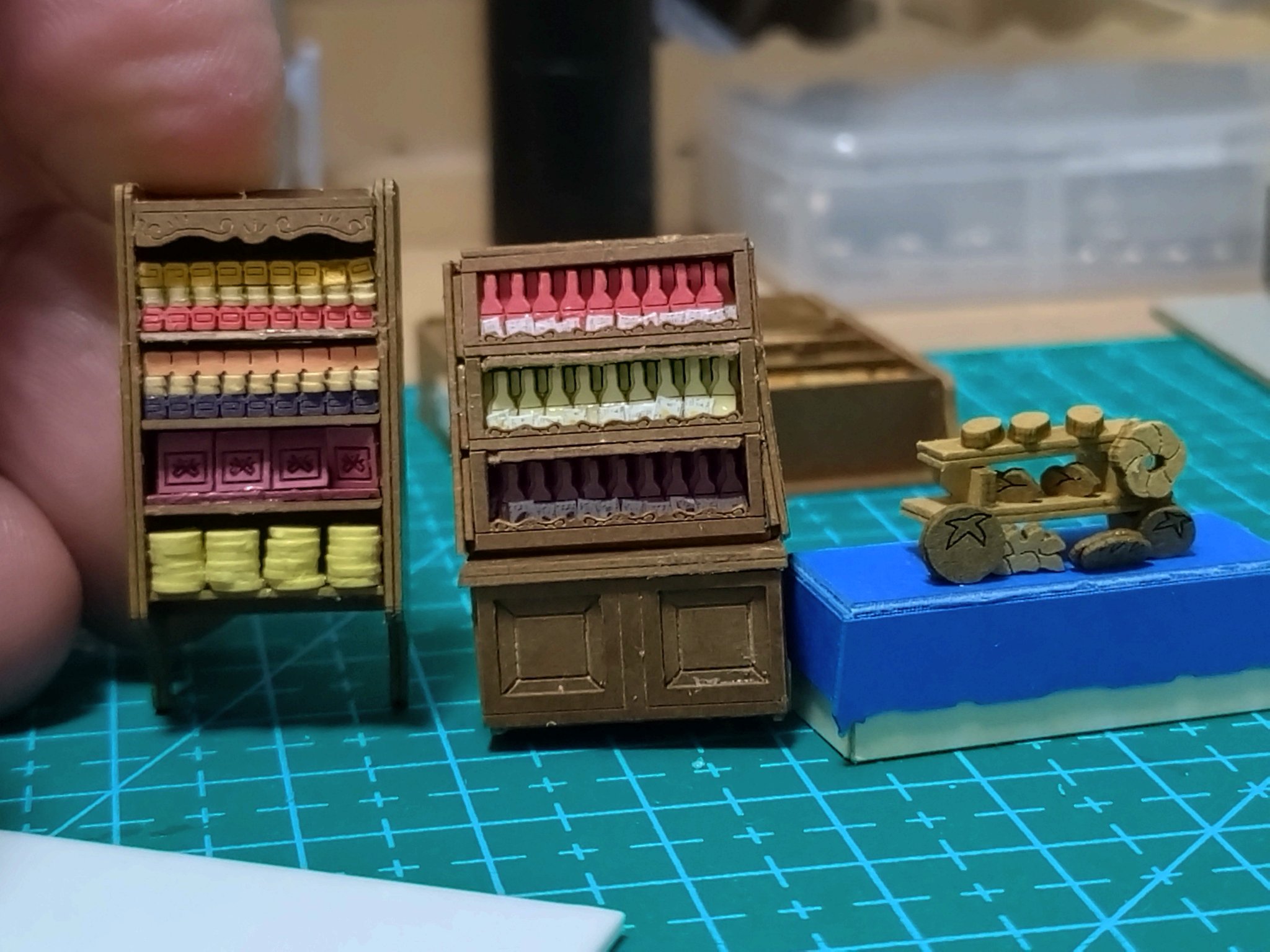 【完成品】みにちゅあーと グーチョキパン屋 みにちゅあーと] スタジオジブリ グーチョキパン店 (組み立て