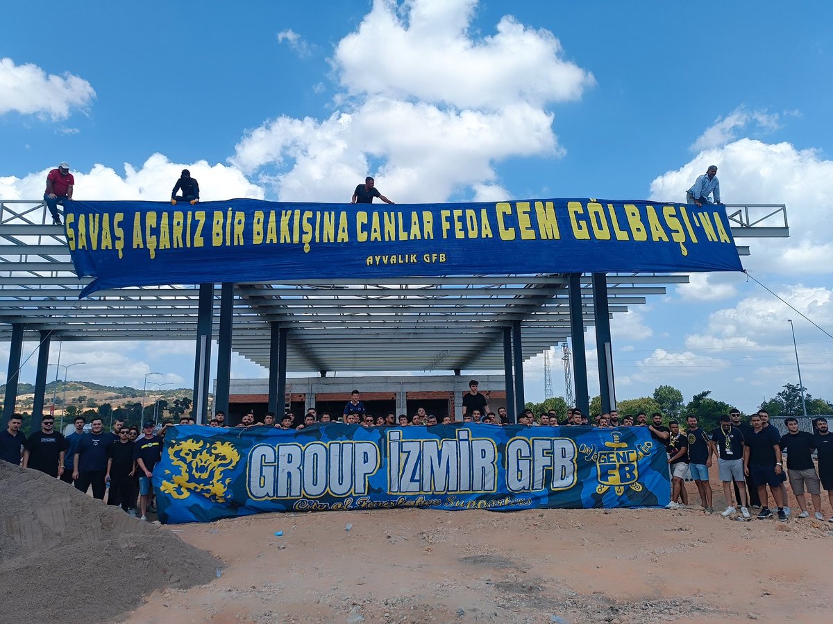 groupizmir's tweet photo. HİÇ DURMADAN YORULMADAN!

Fenerbahçemizi benfica karşısında yalnız bırakmamak için İstanbul yolundayız.

#GroupİzmirGFB https://t.co/nhWWMQvI5M