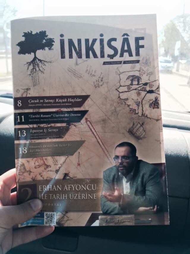 Marmara’da lisans talebesiyken kendi çabamızla çıkarmaya uğraştığımız dergi için en büyük teşviki ondan görmüştük. Gayretli öğrencilerinin elinden tutup bırakmamasıyla meşhurdu. Hocaya saldıranların hocanın tırnağı kadar vatana, millete katkısı olmamıştır. Yanındayız!