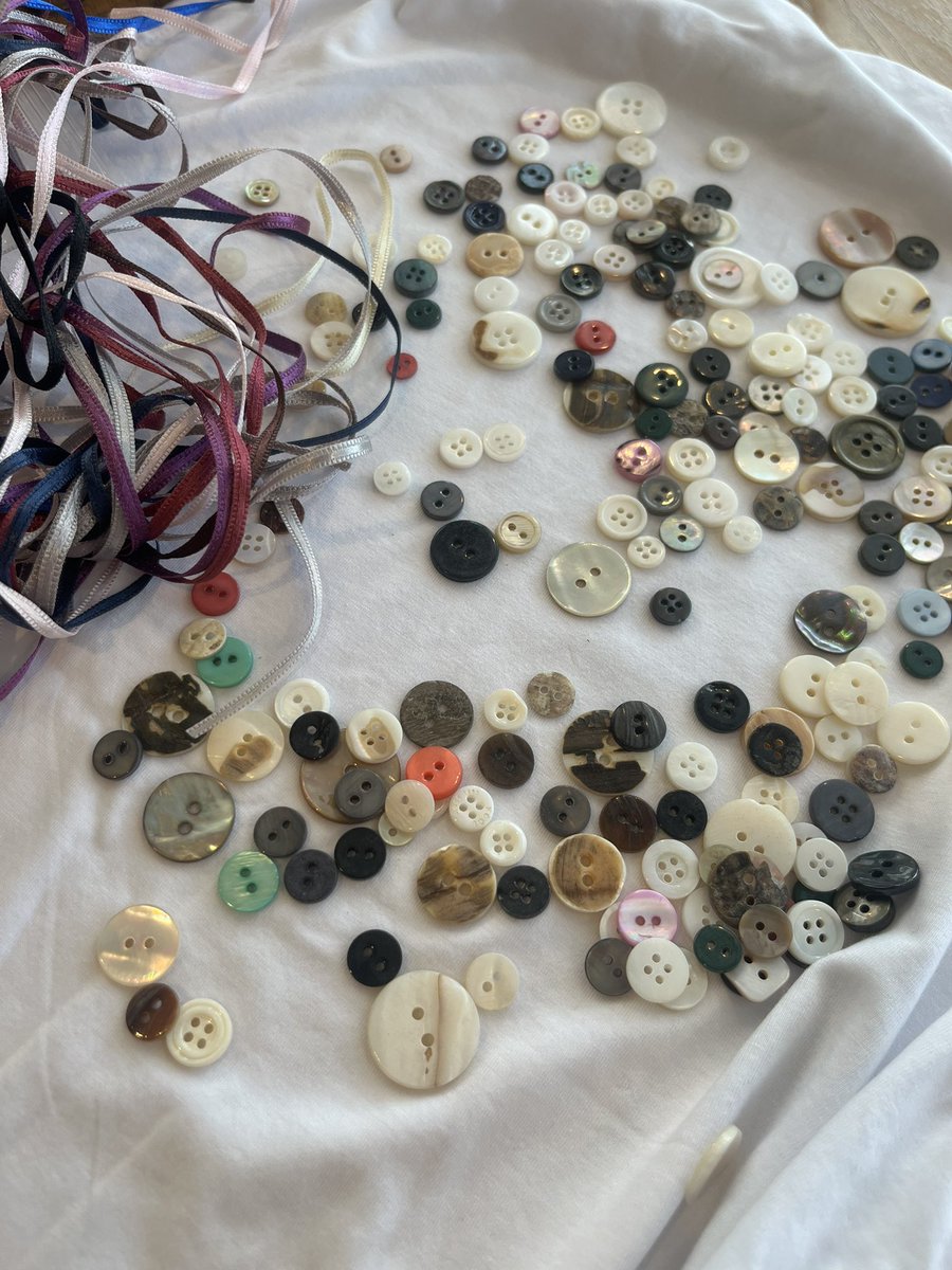 단추공장 다시 열었다