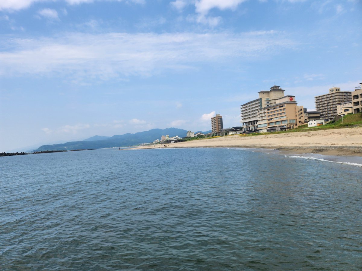 vavaoman's tweet photo. 最近はお空を見て和まされてます、
健康的な空を見ると健康になれます(？？？ https://t.co/ThOGjwKjwh