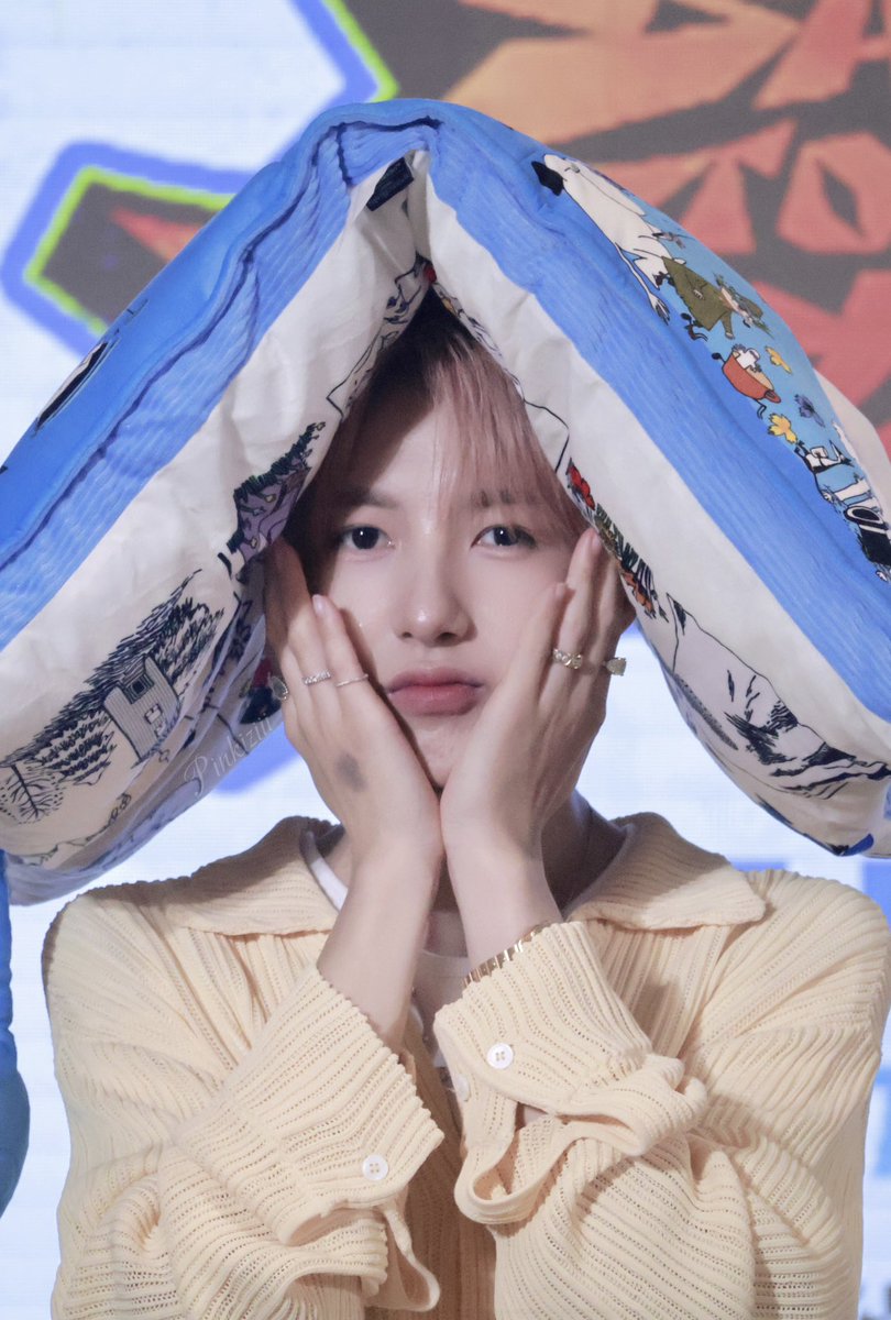 Pinkiziii tweet media