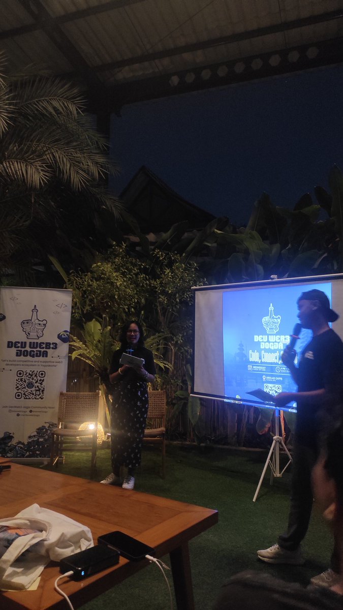 BangkenX's tweet photo. Mendatangi event dev web3 jogja di bali kali ini. Membahas masa depan software engginer di industri blockchain

@devweb3jogja
@UpbitID 
#Devweb3jogja https://t.co/GH6yyZDdlL